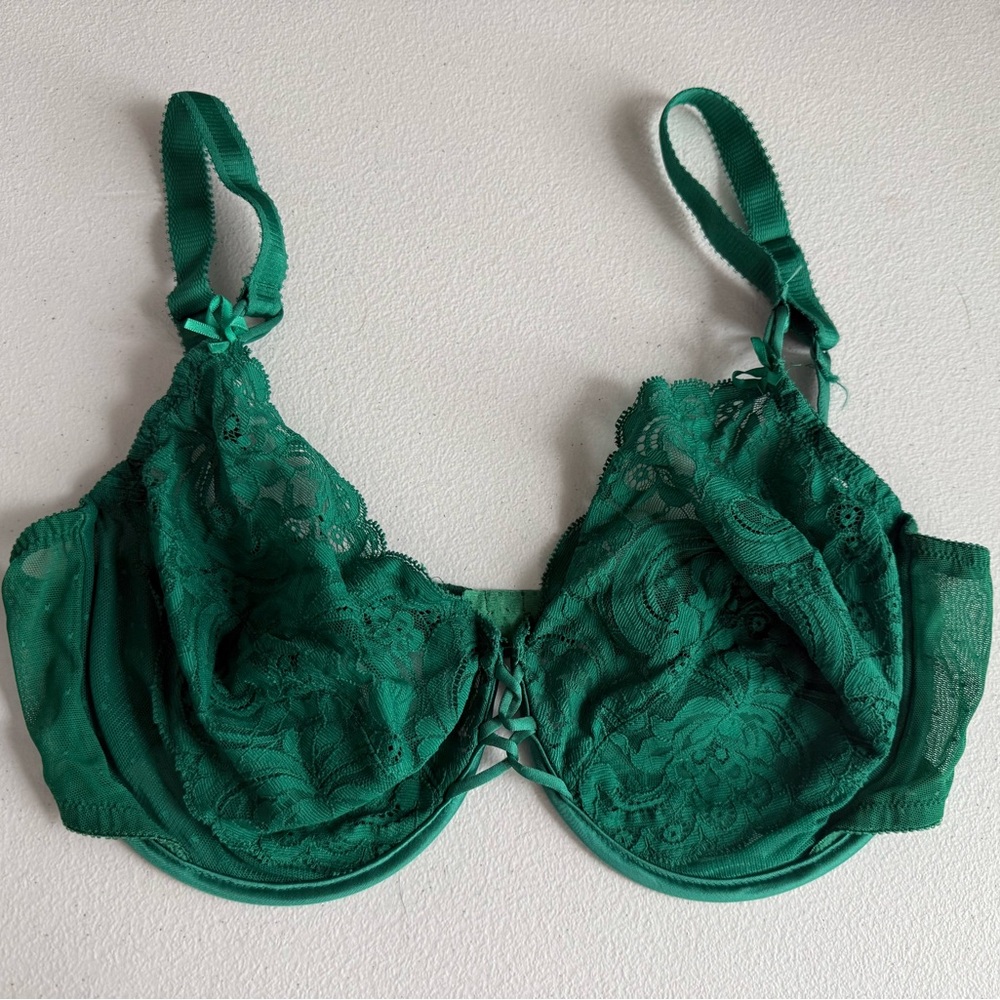 Elegant Green Lace Bra